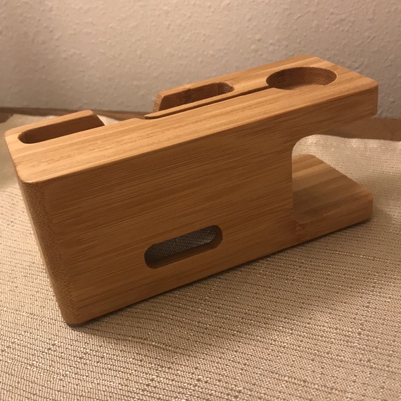 Apple Watch & Phone Charging Stand - Picture 4 of 4